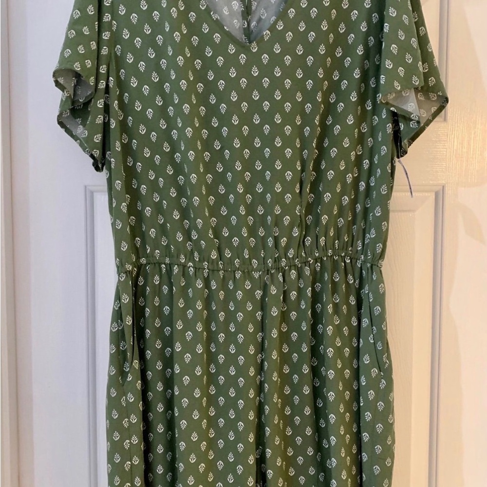 Old Navy Olive Dress with White Leaf Pattern